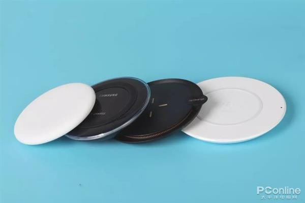 手機無線充電器全面對比：99元到397元有區(qū)別嗎？