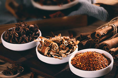 簡(jiǎn)單的蘑菇簡(jiǎn)筆畫(huà)步驟2