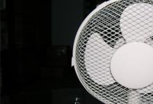 日常生活：風扇轉的慢是什么原因?